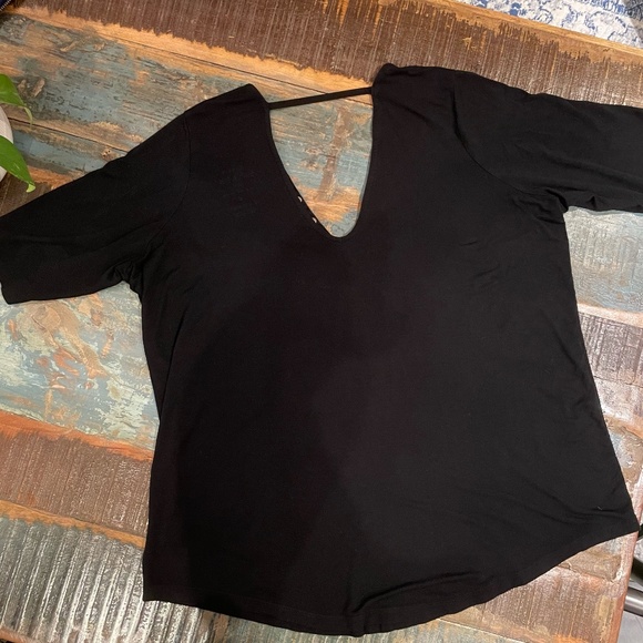 TORRID Super Soft Snap Detail Henley Top EUC - Picture 5 of 11